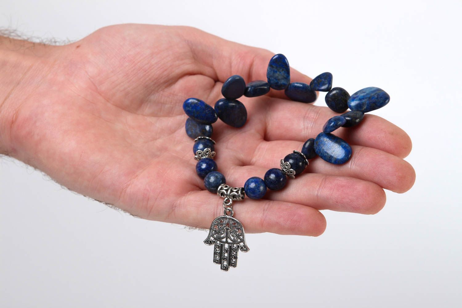 Bracelet en lapis-lazuli Bijou fait main bleu avec khamsa Cadeau femme photo 5