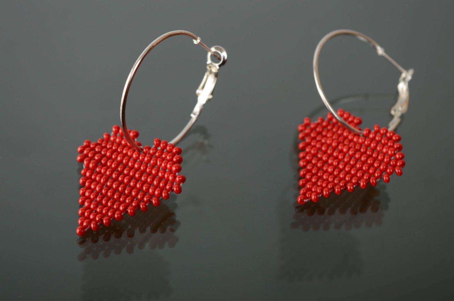 Handmade beaded earrings Red Heart photo 1