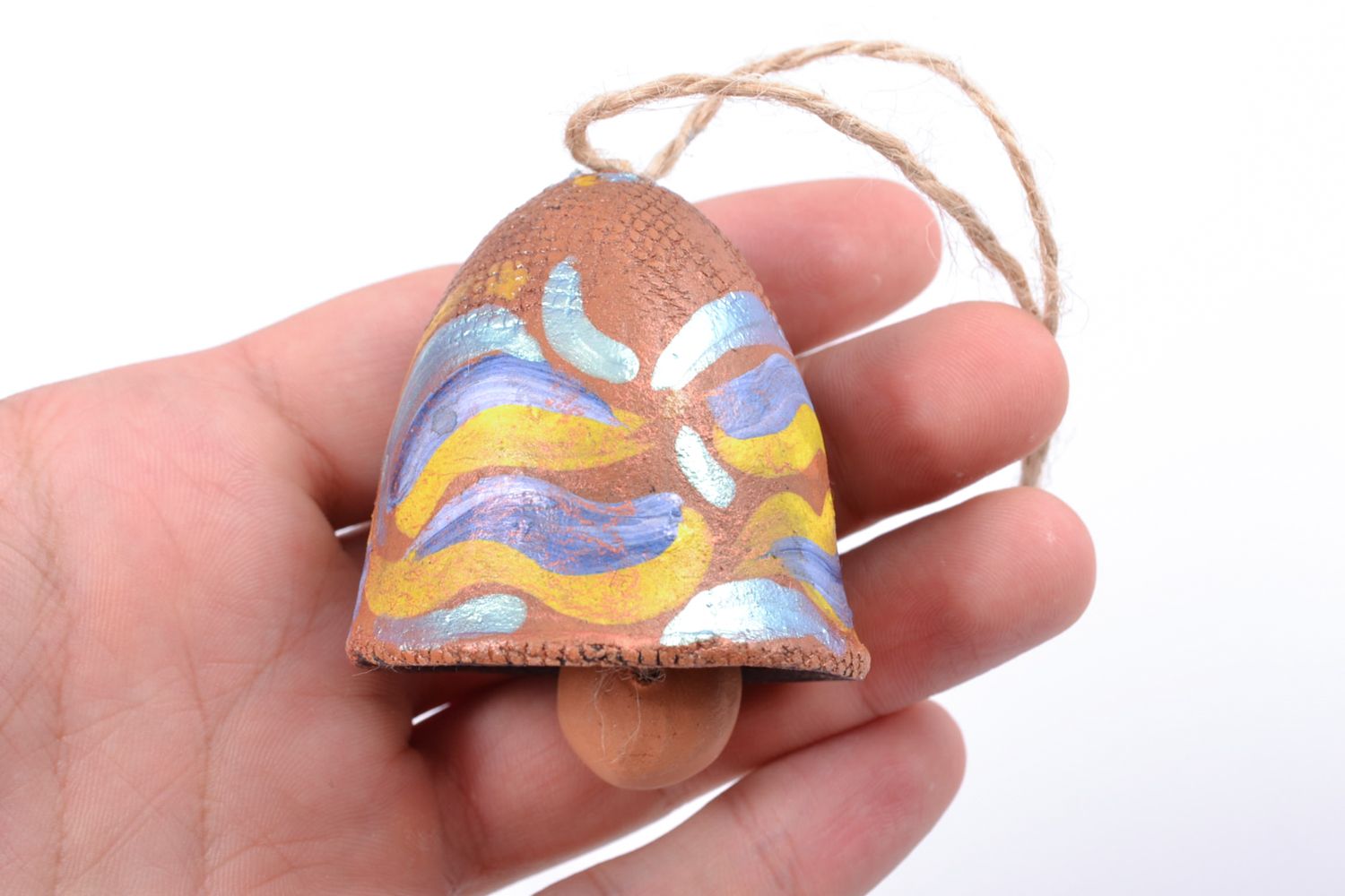 Petite cloche terre cuite à motif peinte de colorants acryliques faite main photo 2