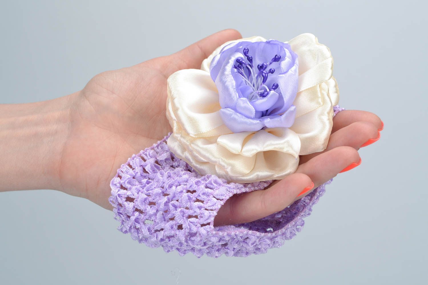 Handmade decorative headband with volume white and violet flower for baby girl photo 2