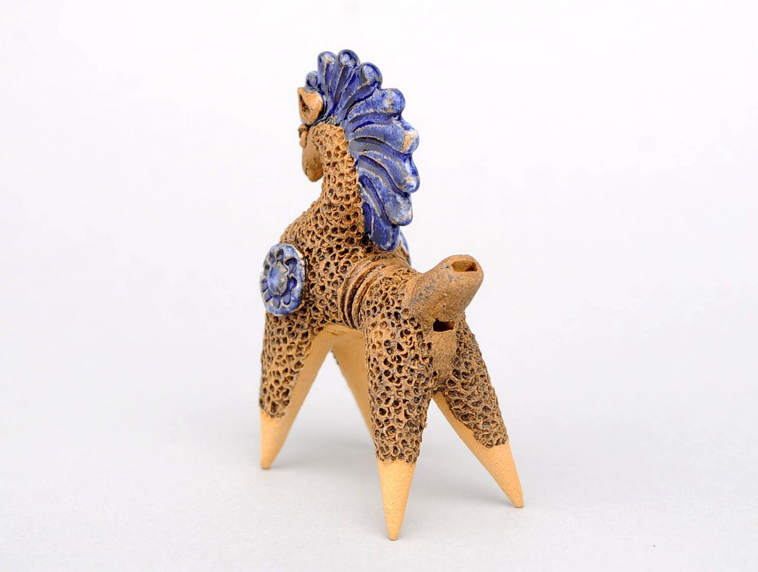Свистулька-лошадка глиняная фото 4