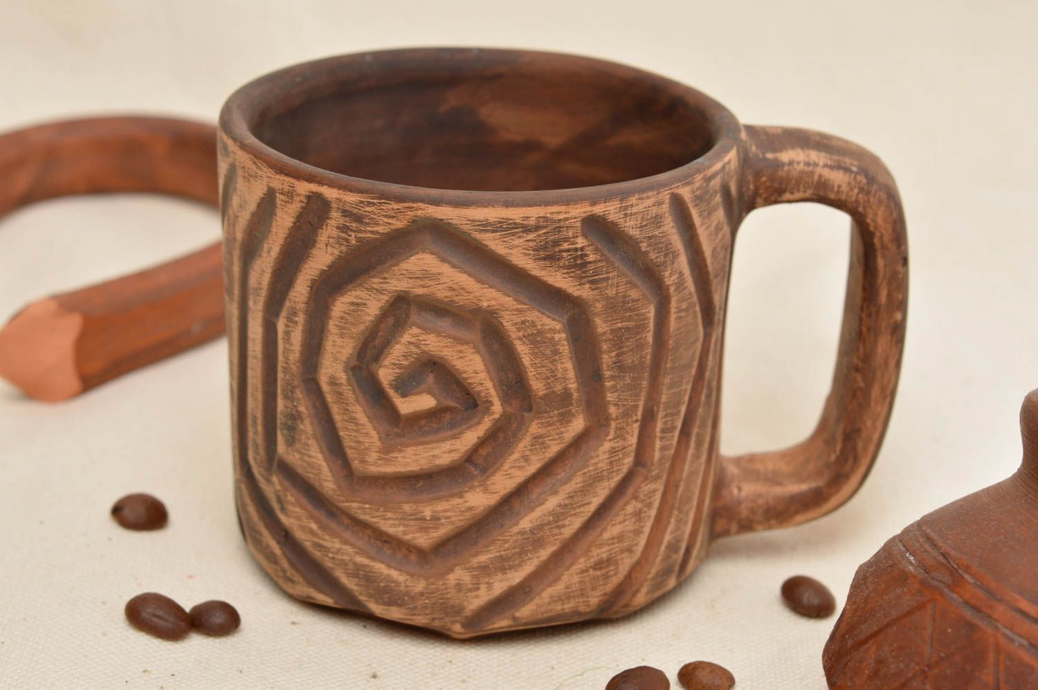 Tasse en céramique brune au motif spiralé originale jolie faite main cadeau  photo 1
