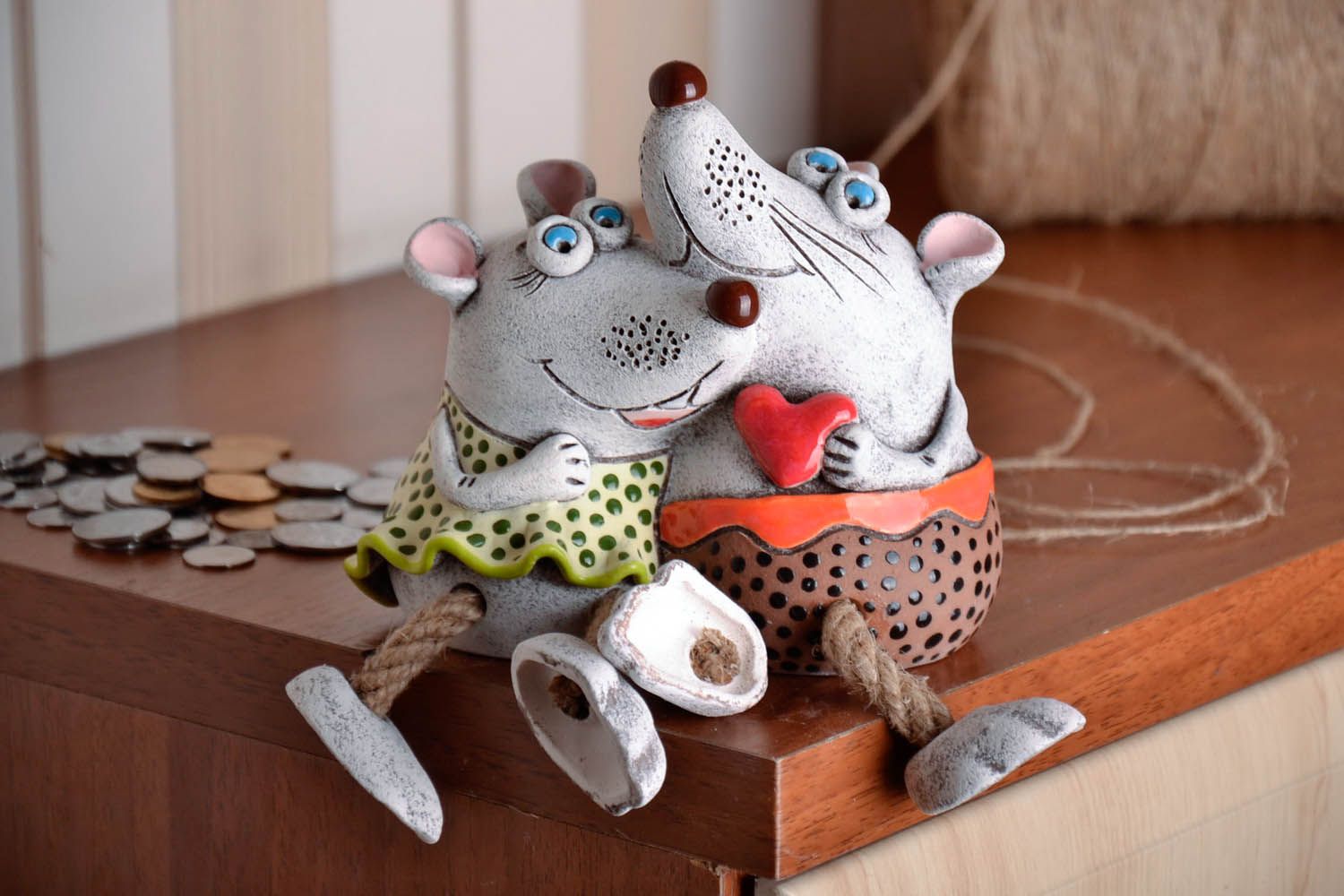 Mealheiro de argila para interior Ratinhos apaixonados foto 3