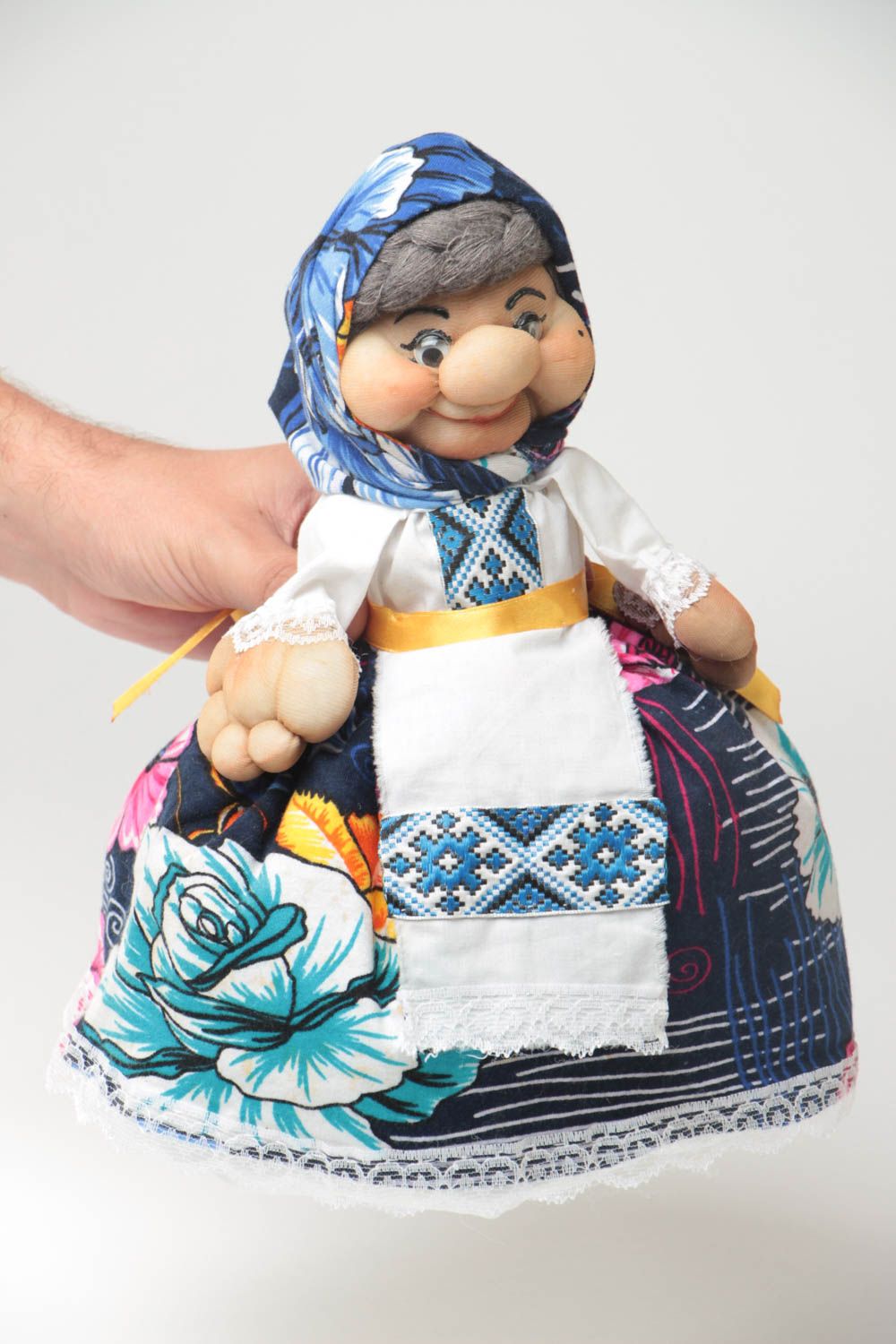 Кукла для чайника в украинском стиле из ткани ручной работы красивая оригинальная фото 5
