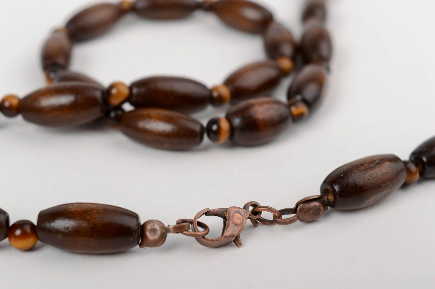 Handmade women's brown wooden beaded necklace with natural tiger eye stone photo 3