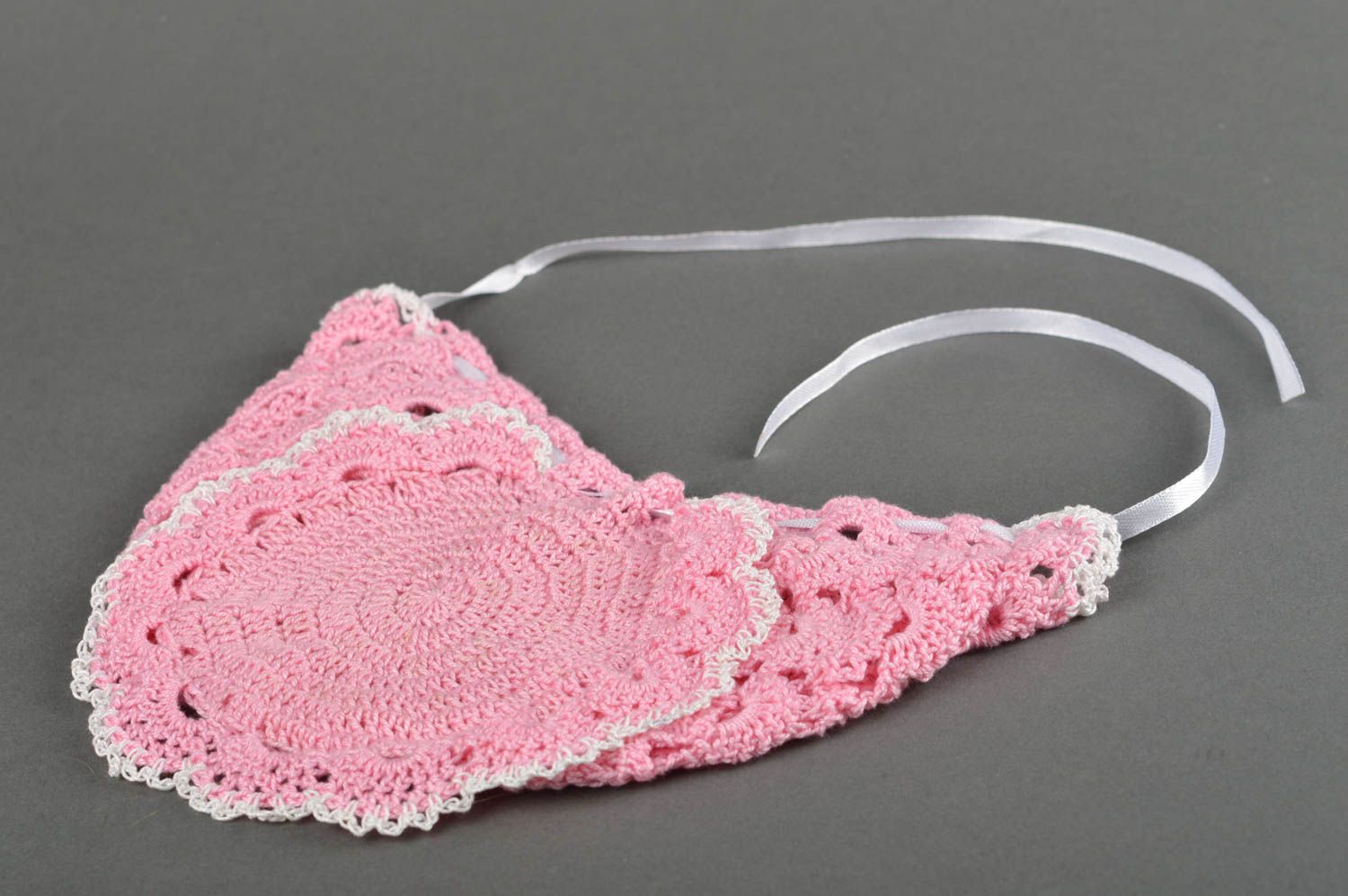 Gorro artesanal de hilos de color rosa original para niñas ropa infantil foto 3
