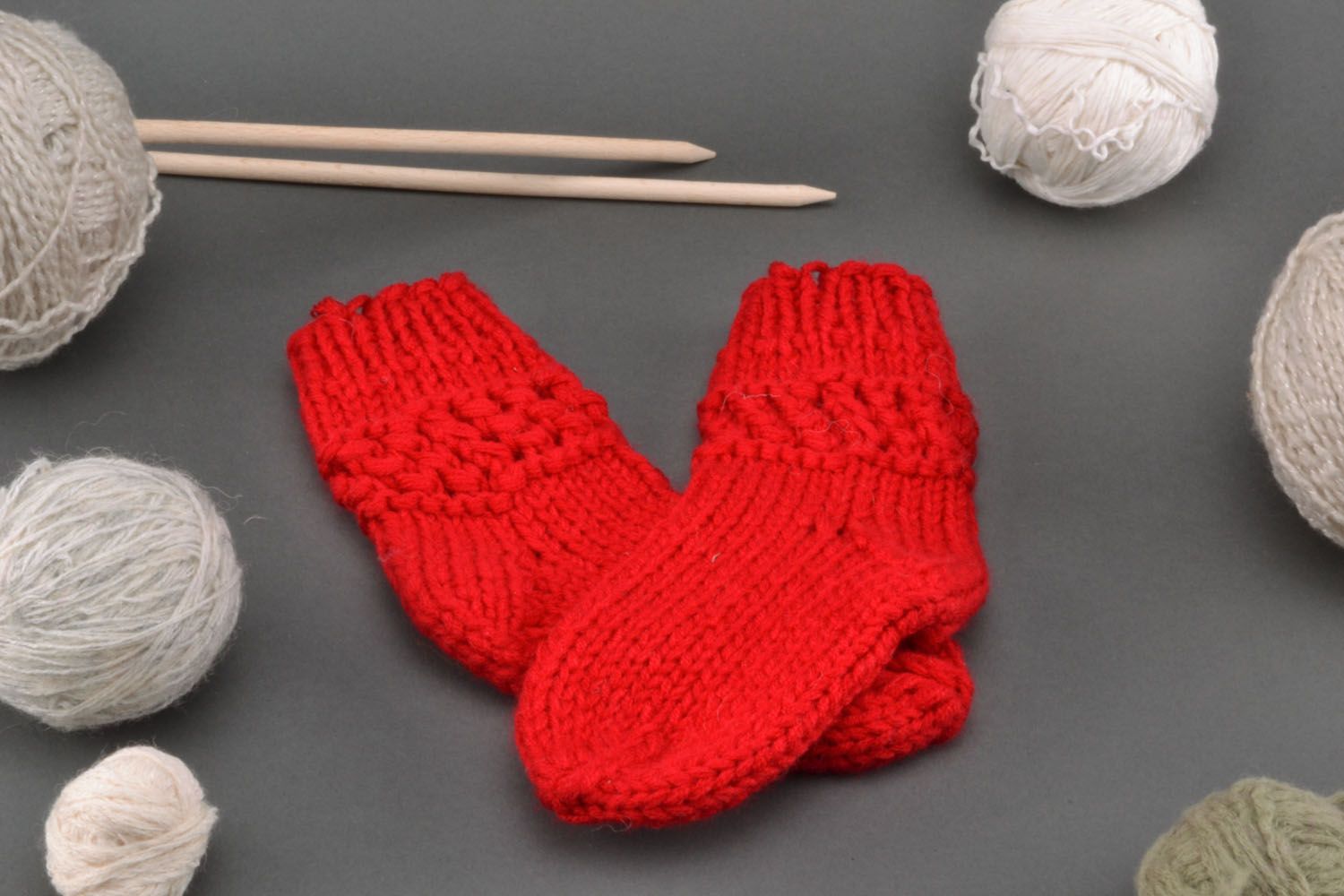 Chaussettes tricotées en laine Rouges faites main photo 1