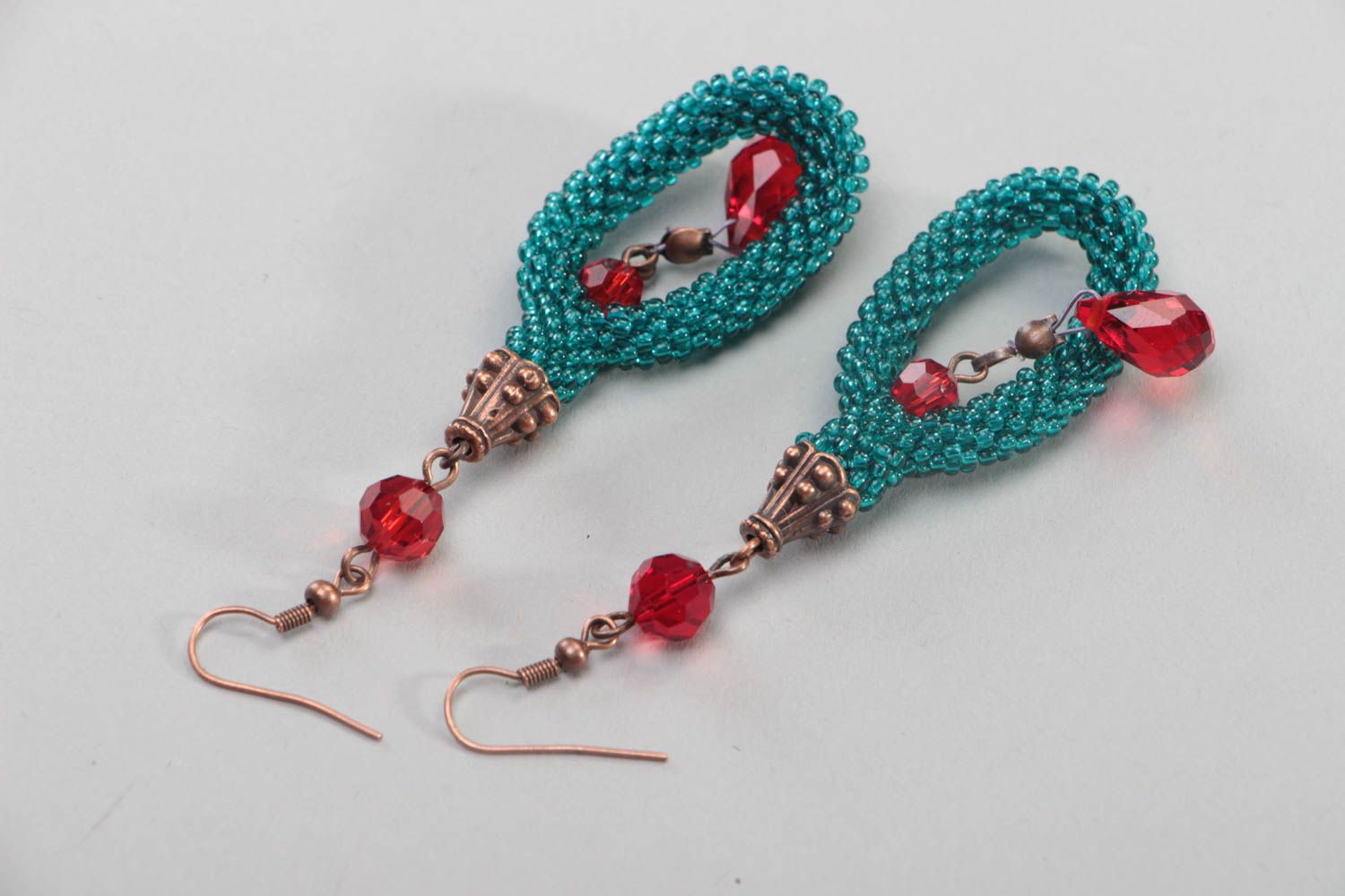 Boucles d'oreilles en perles de rocaille cristal vert rouge ovales faites main photo 4