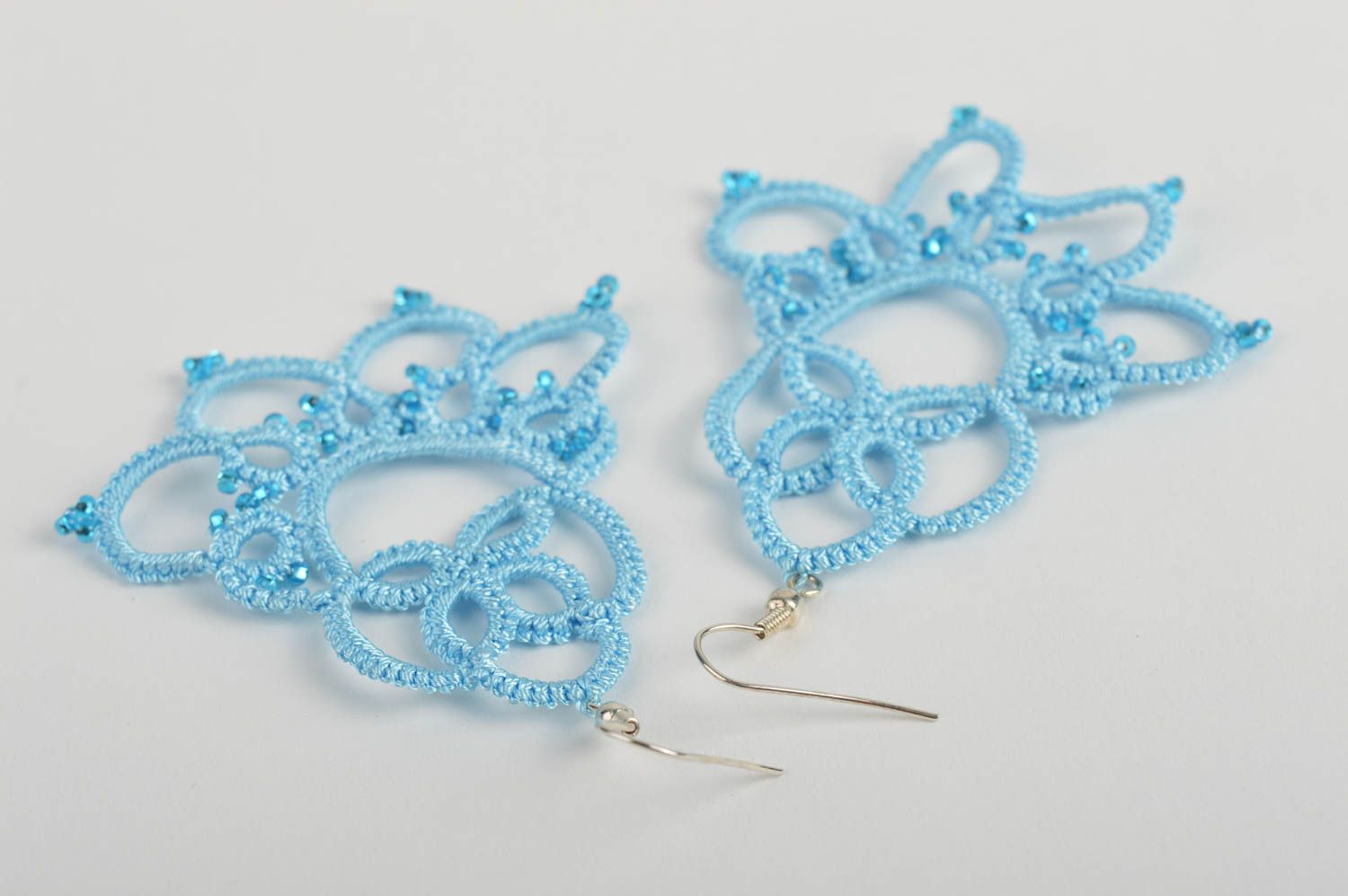 Boucles d'oreilles bleues Bijou fait main frivolité Accessoire femme design photo 4