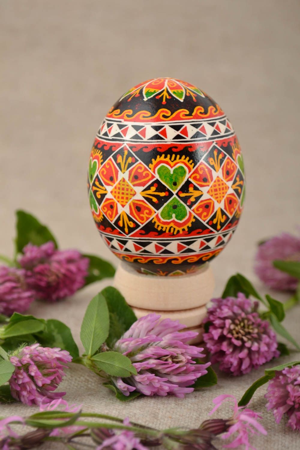 Oeuf de Pâques peint beau multicolore décoration originale faite à la main photo 1