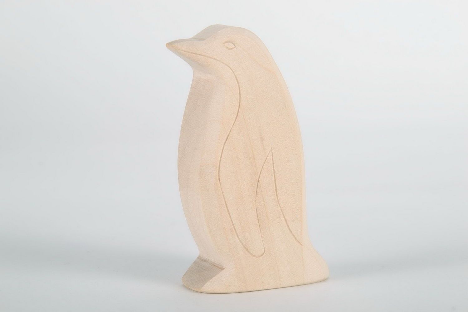 Wooden figurine Penguin photo 3
