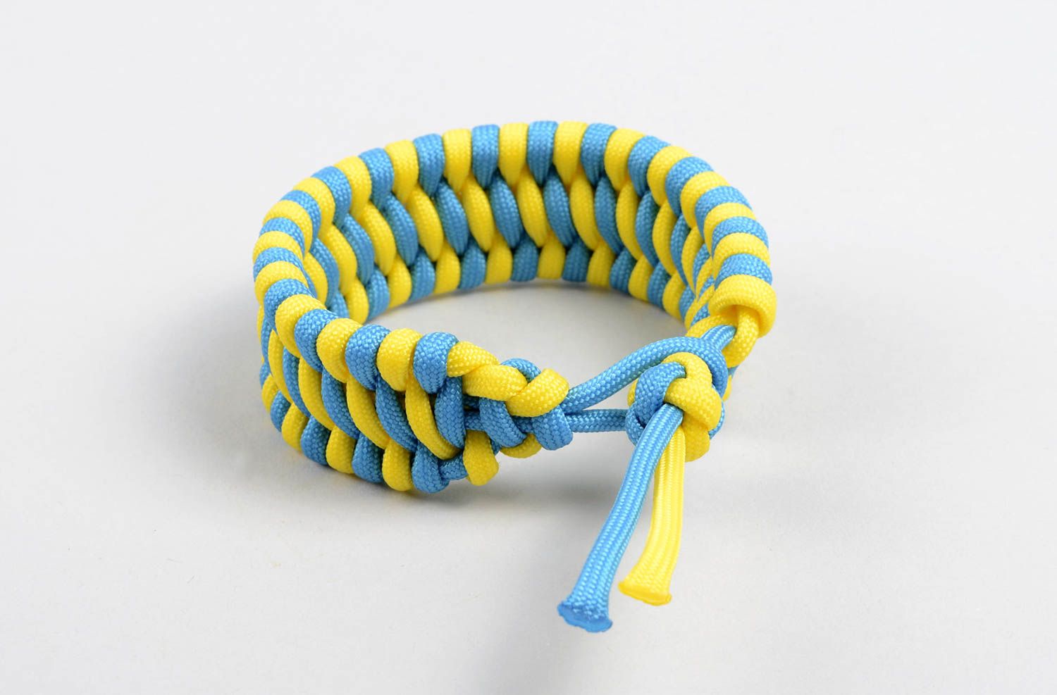 Stylish handmade wrist bracelet designs woven cord bracelet survival tips photo 2