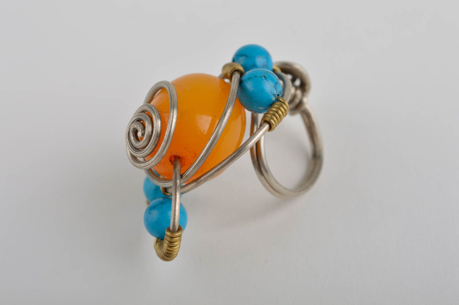 Ring am Finger handmade Modisches Accessoire ungewöhnlich Schmuck für Frauen foto 3