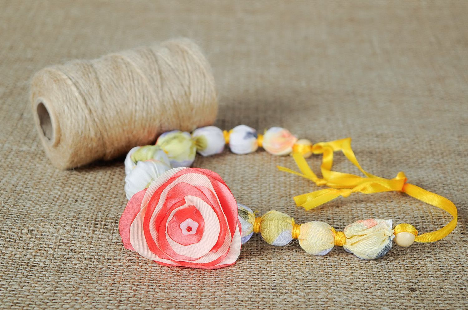 Perlenkette aus Baumwolle, Silk und Holz Sonnig foto 4