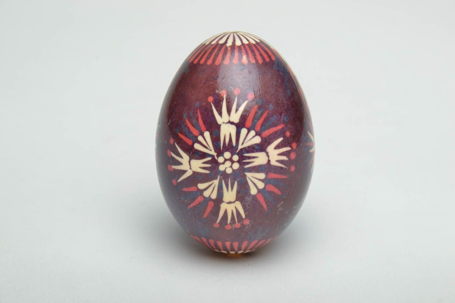 Decorative Easter egg made using waxing technique photo 1