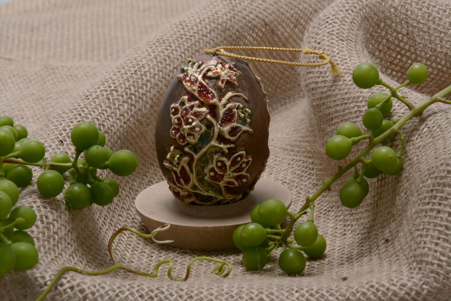 Декоративная подвеска в виде яйца фото 5
