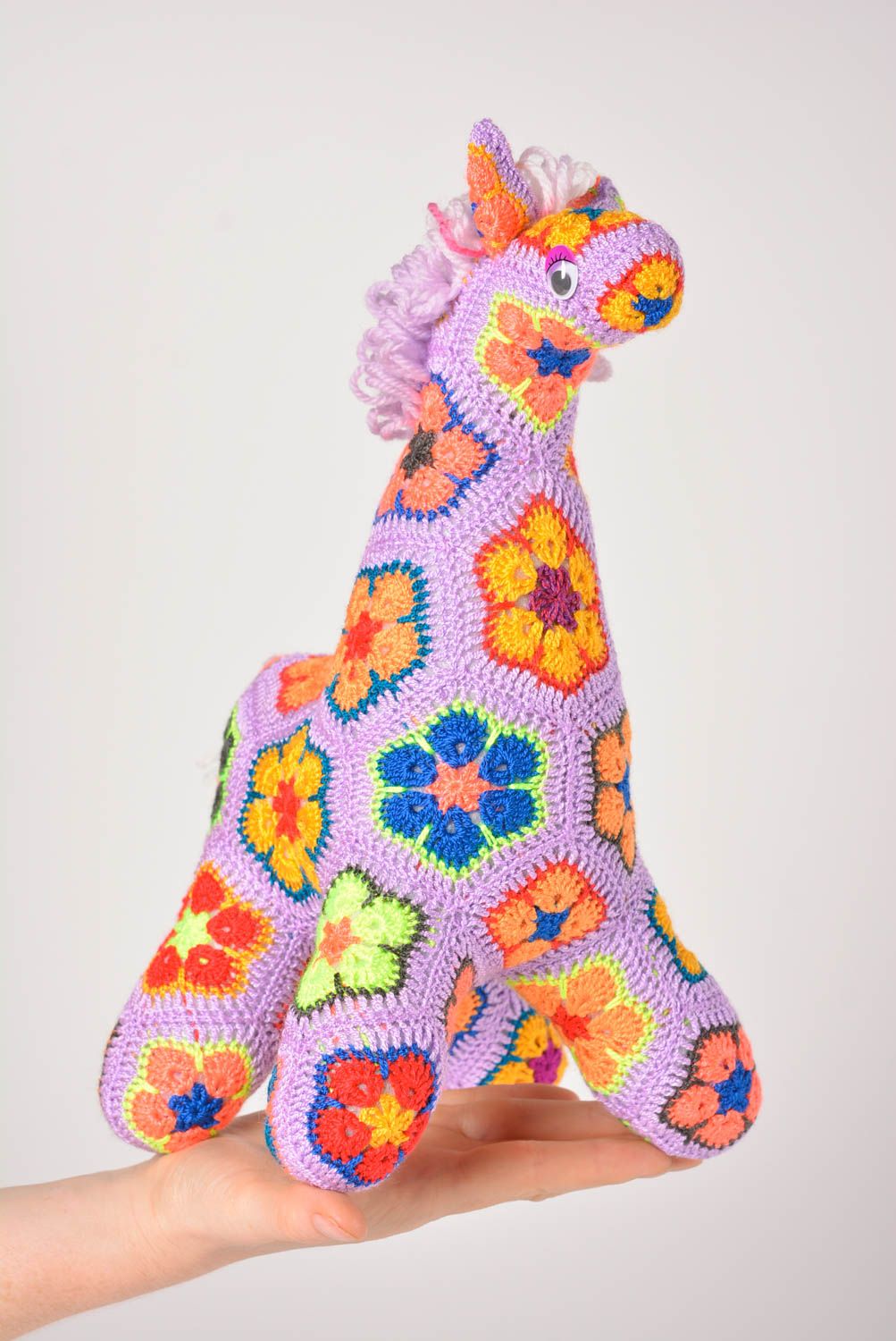 Peluche cheval Jouet fait main rose à fleurs tricoté au crochet Cadeau enfant photo 5