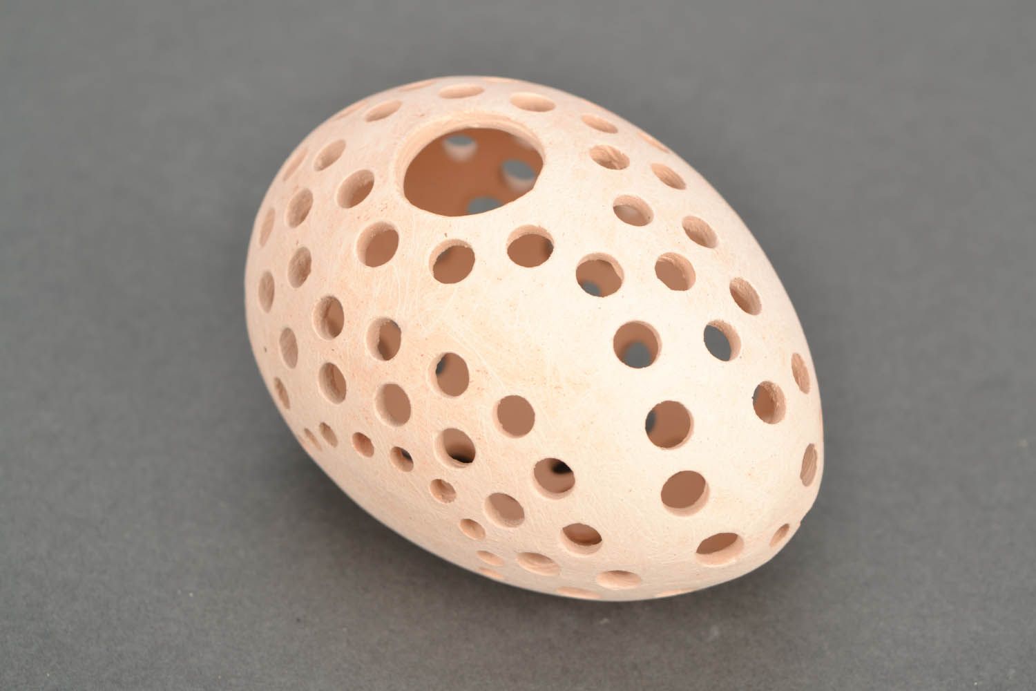Керамическое ажурное яйцо  фото 3