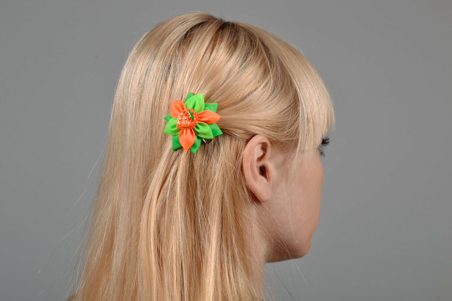 Satin ribbon hair clip photo 1