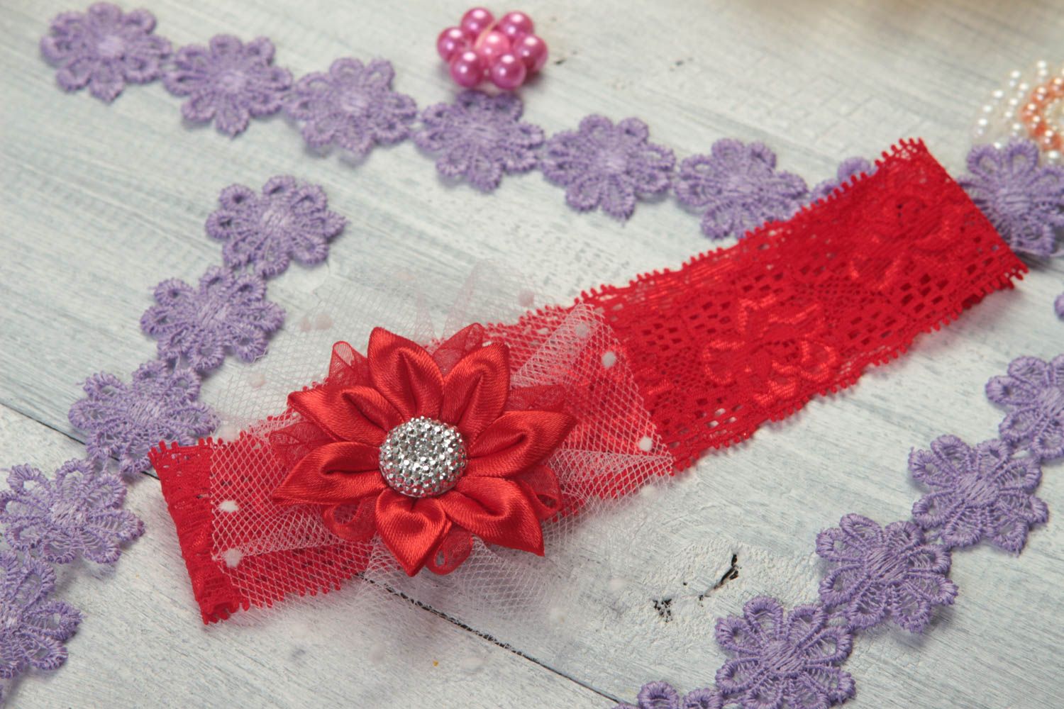 Красная детская повязка с цветком ручной работы авторская красивая стильная фото 1