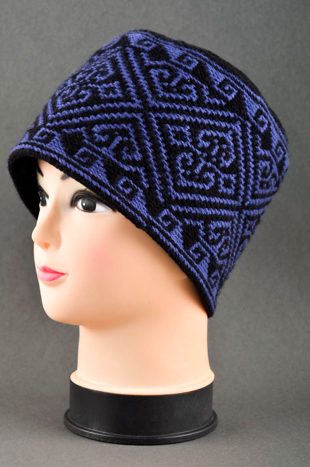 Warme Mütze handmade Mütze für Männer blau schwarz modisches Accessoire foto 1