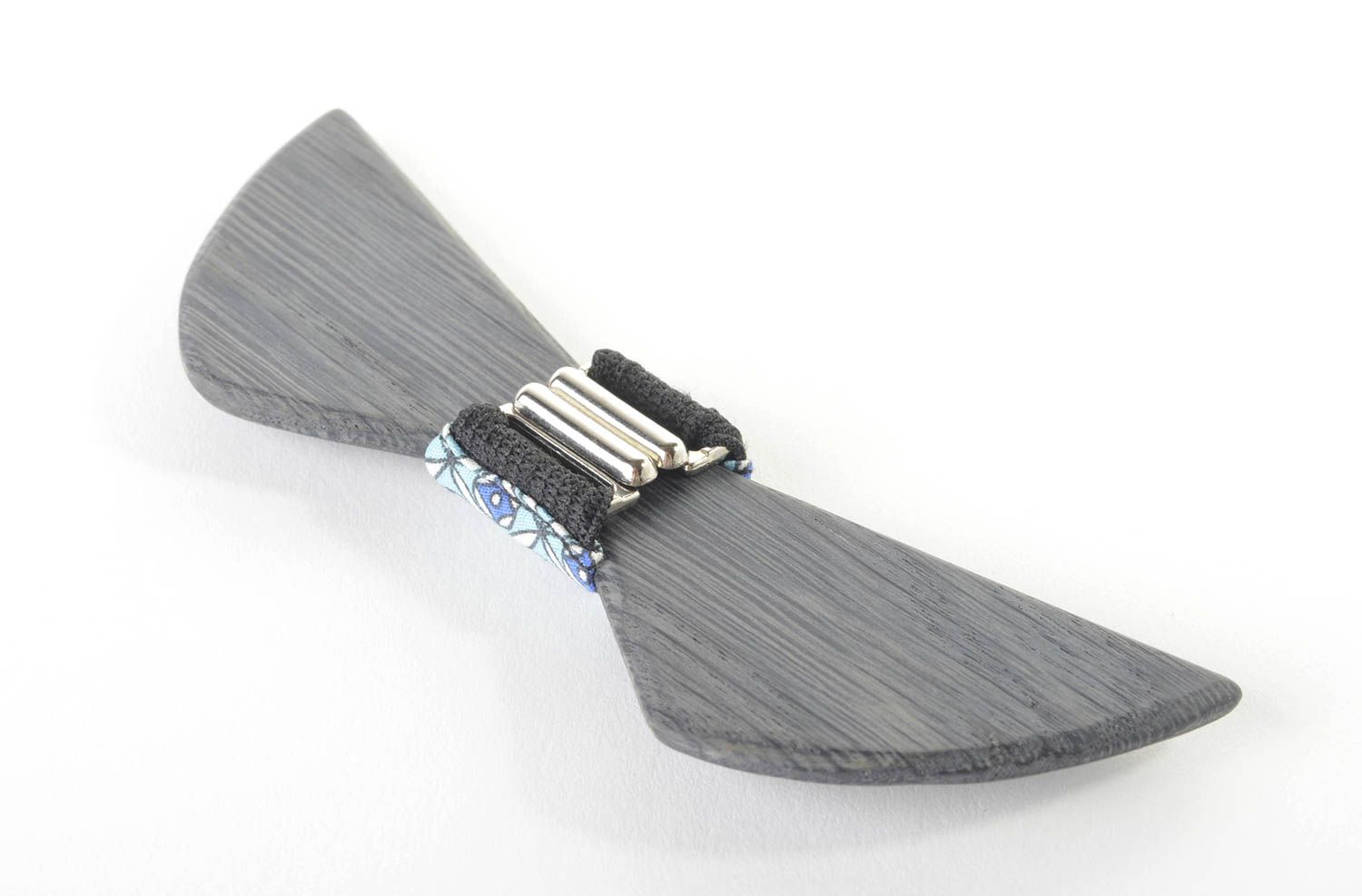 Graue schöne Fliege aus Holz handmade Accessoire für Männer Krawatte Fliege foto 3