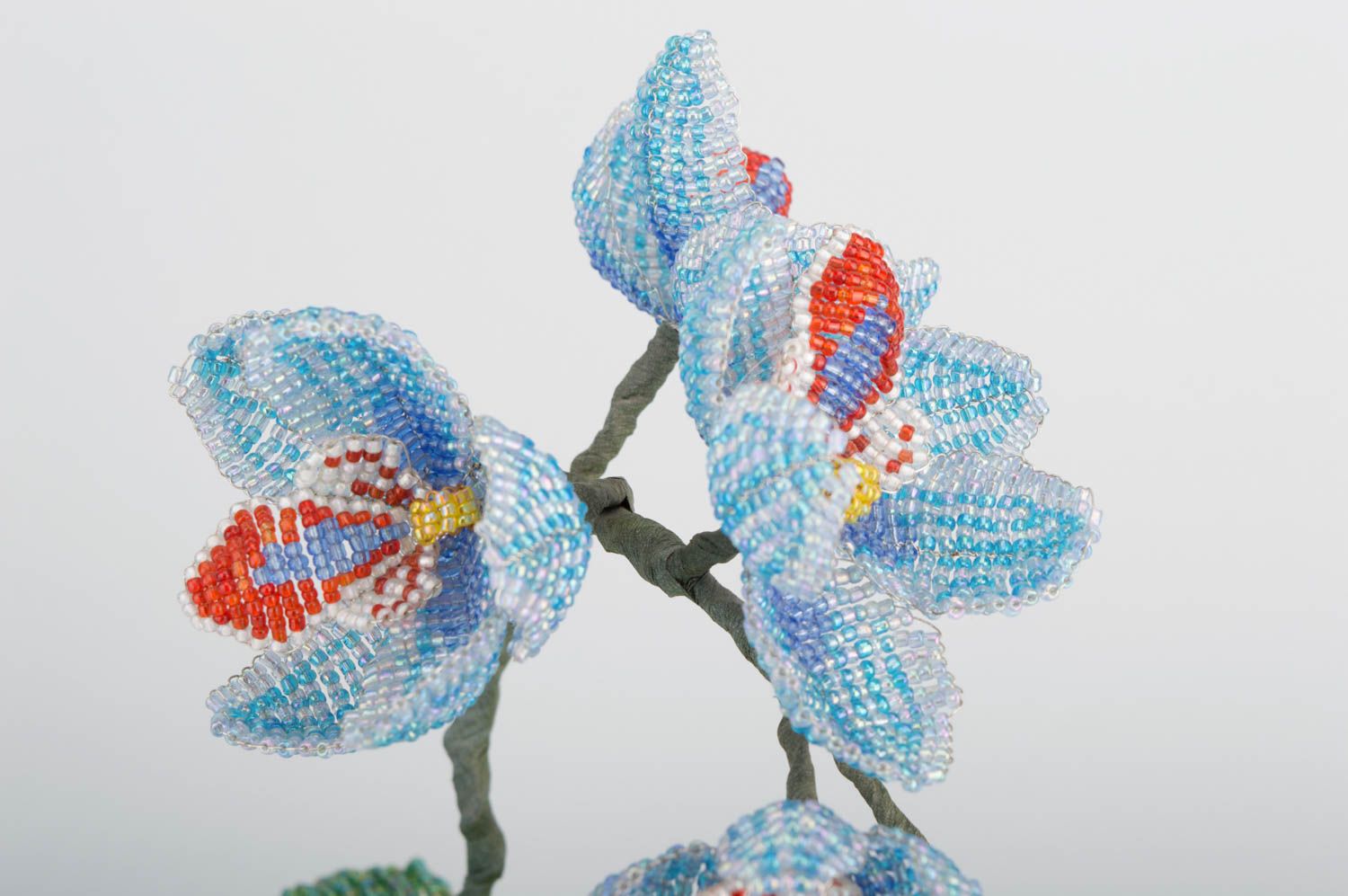 Орхидея из бисера ручной работы композиция из бисера цветок из бисера в горшке фото 5