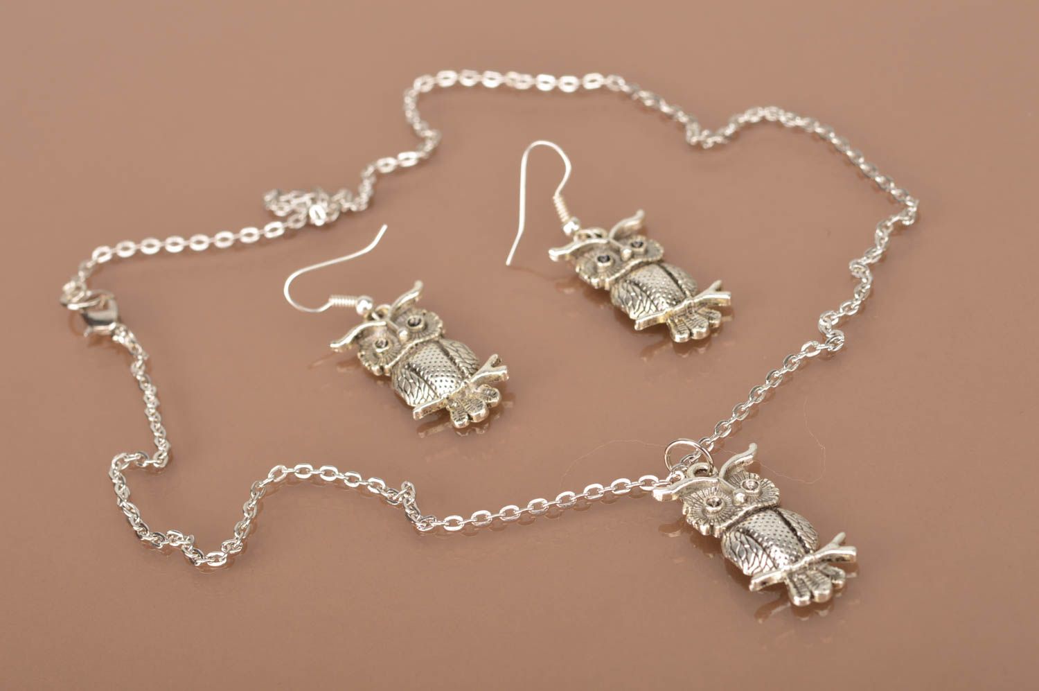 Handmade Schmuck Set Accessoires für Frauen Metall Anhänger und Ohrringe Eulen foto 2