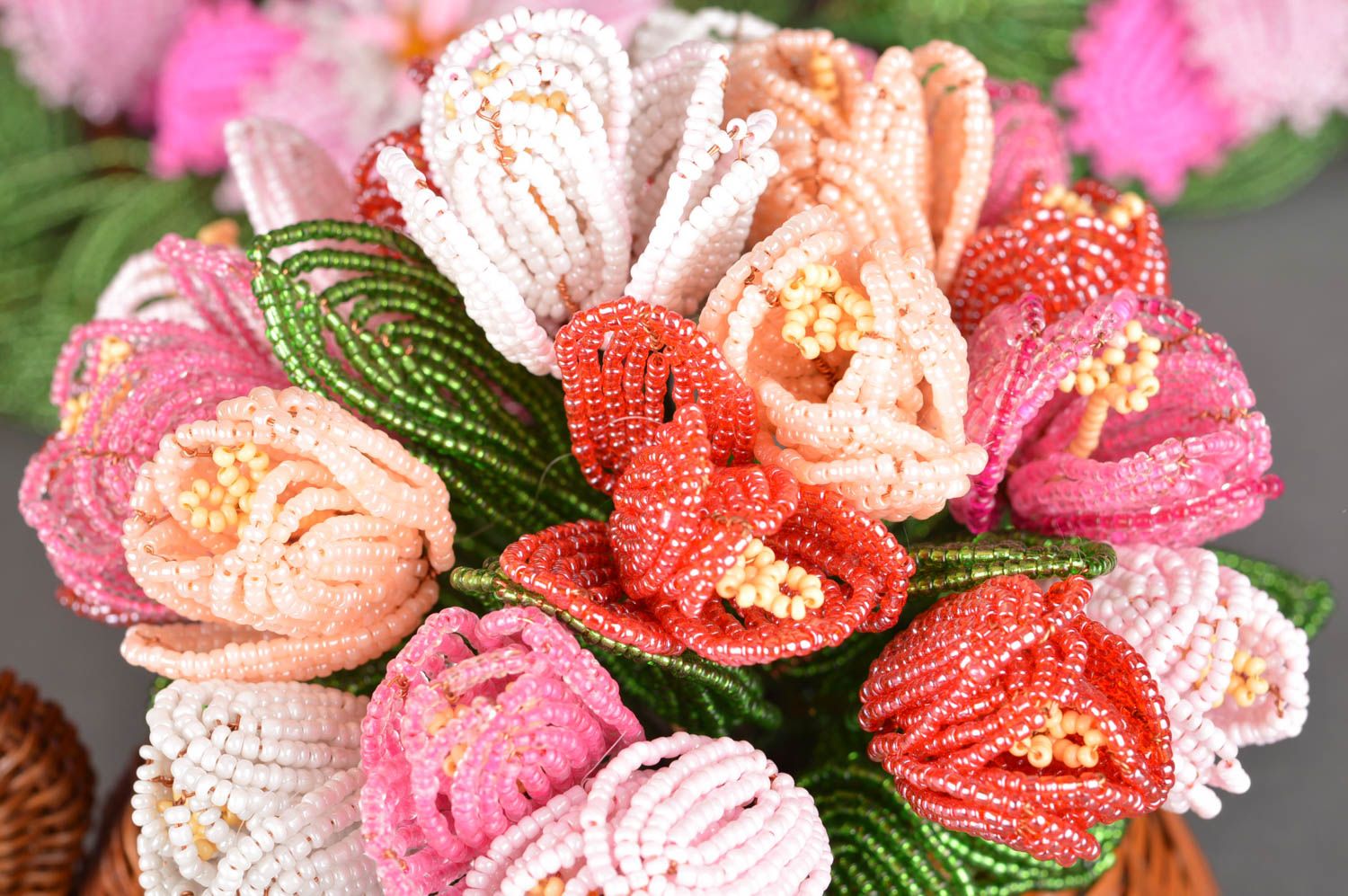 Blumen Deko handmade künstliche Blumen Glasperlen Deko Tischdeko mit Blumen  foto 4