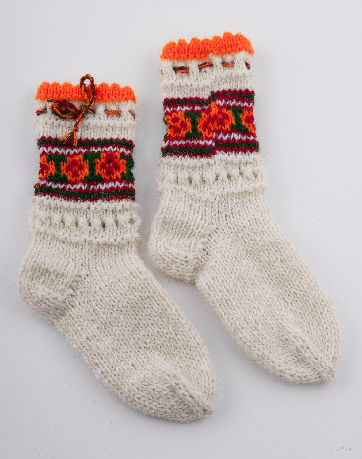 Белые женские носки из шерсти фото 2