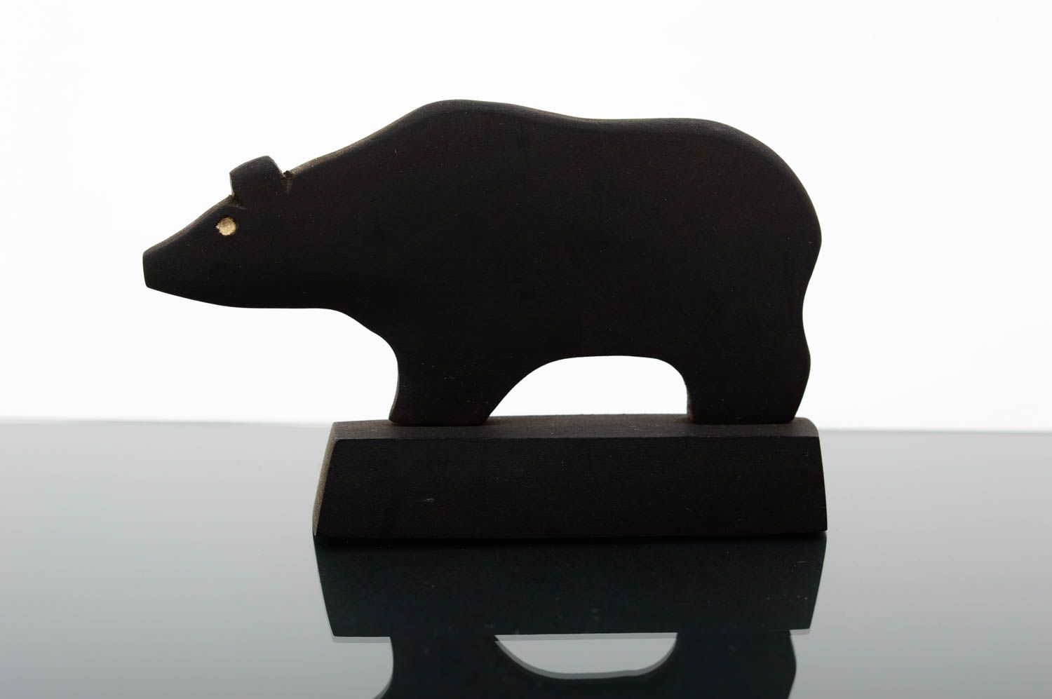 Статуэтка из дерева ручной работы для декора черный медведь ясень экологическая фото 1