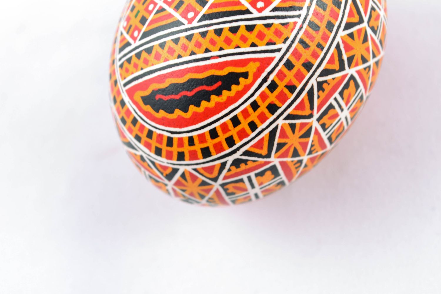 Пасхальное яйцо с росписью акриловыми красками ручной работы фото 5