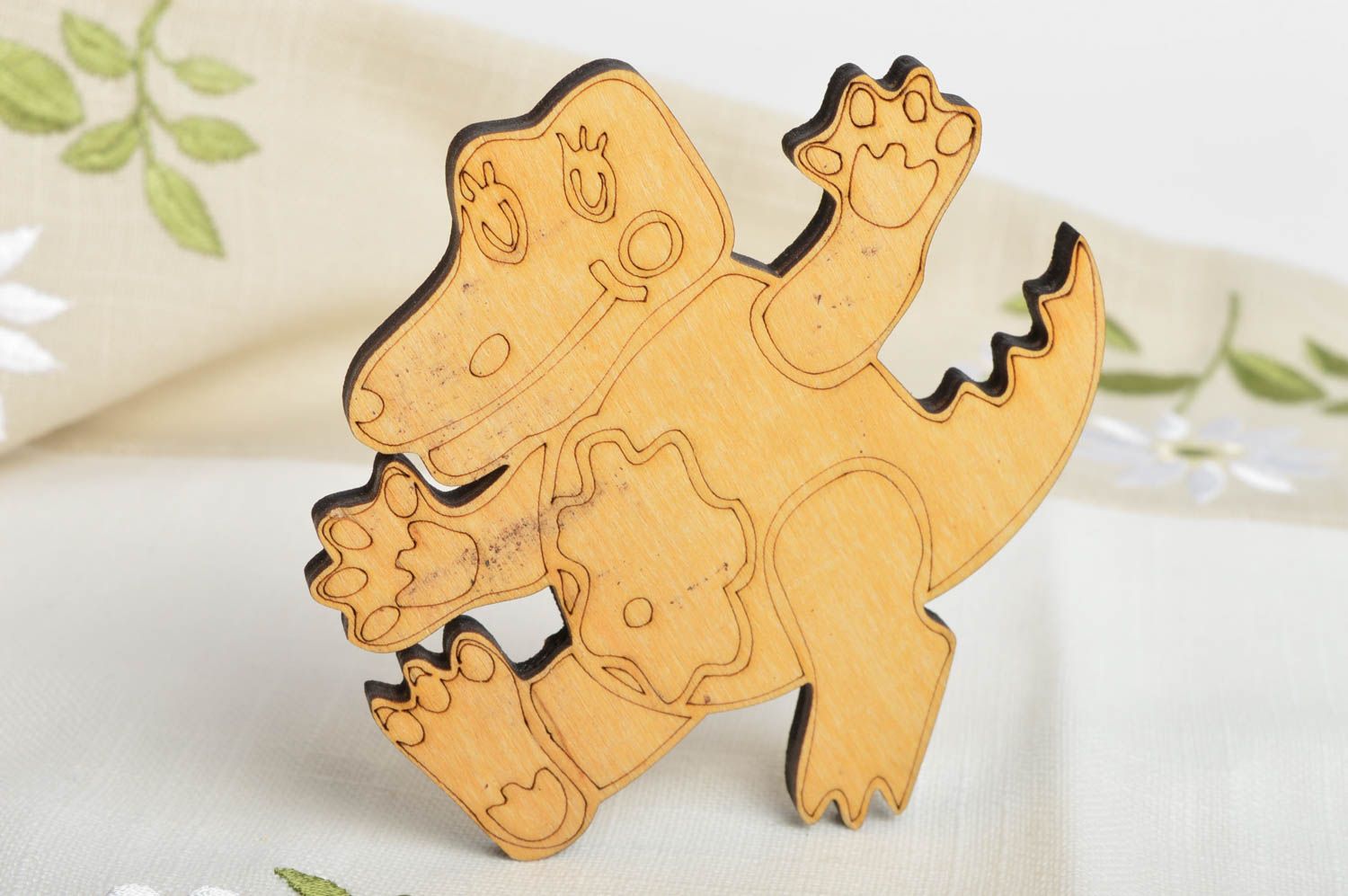 Petite forme en bois à décorer ou peindre faite main originale crocodile photo 1