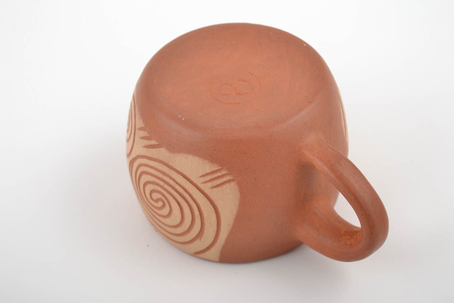 Красивая глиняная чашка ручной работы с росписью ангобами на 300 мл хенд мэйд фото 4