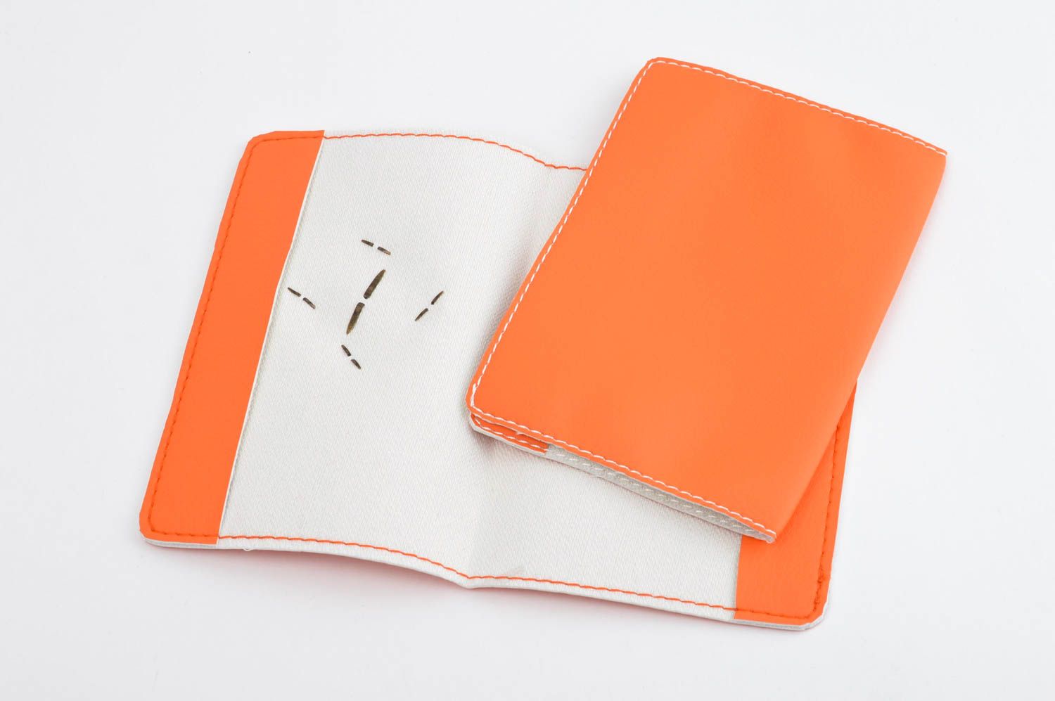 Étui passeport cuir fait main Protège-passeport décoré orange Accessoire femme photo 4