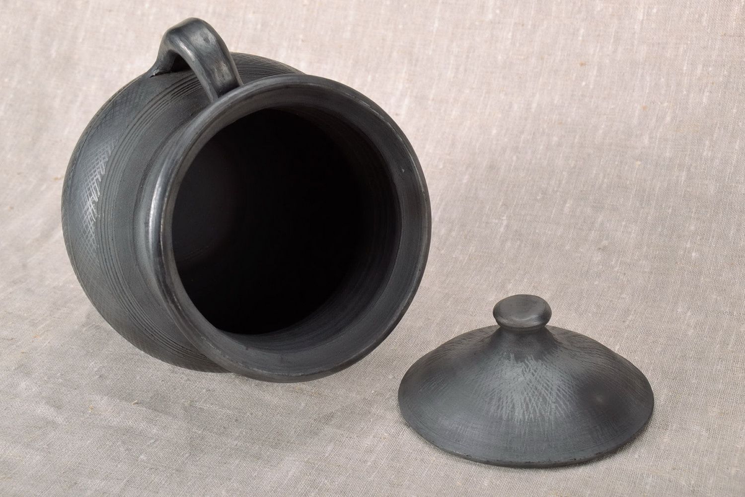 60 oz ceramic milk jug with handle and lid in black color 2,5 lb photo 4
