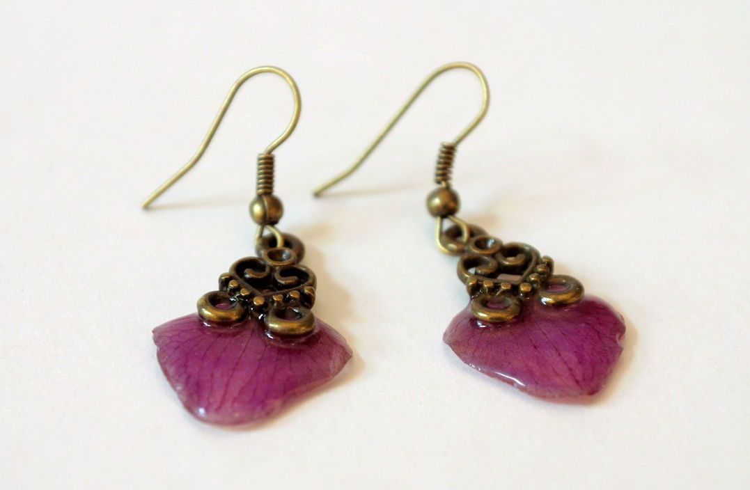 Earrings with orchid petals photo 2