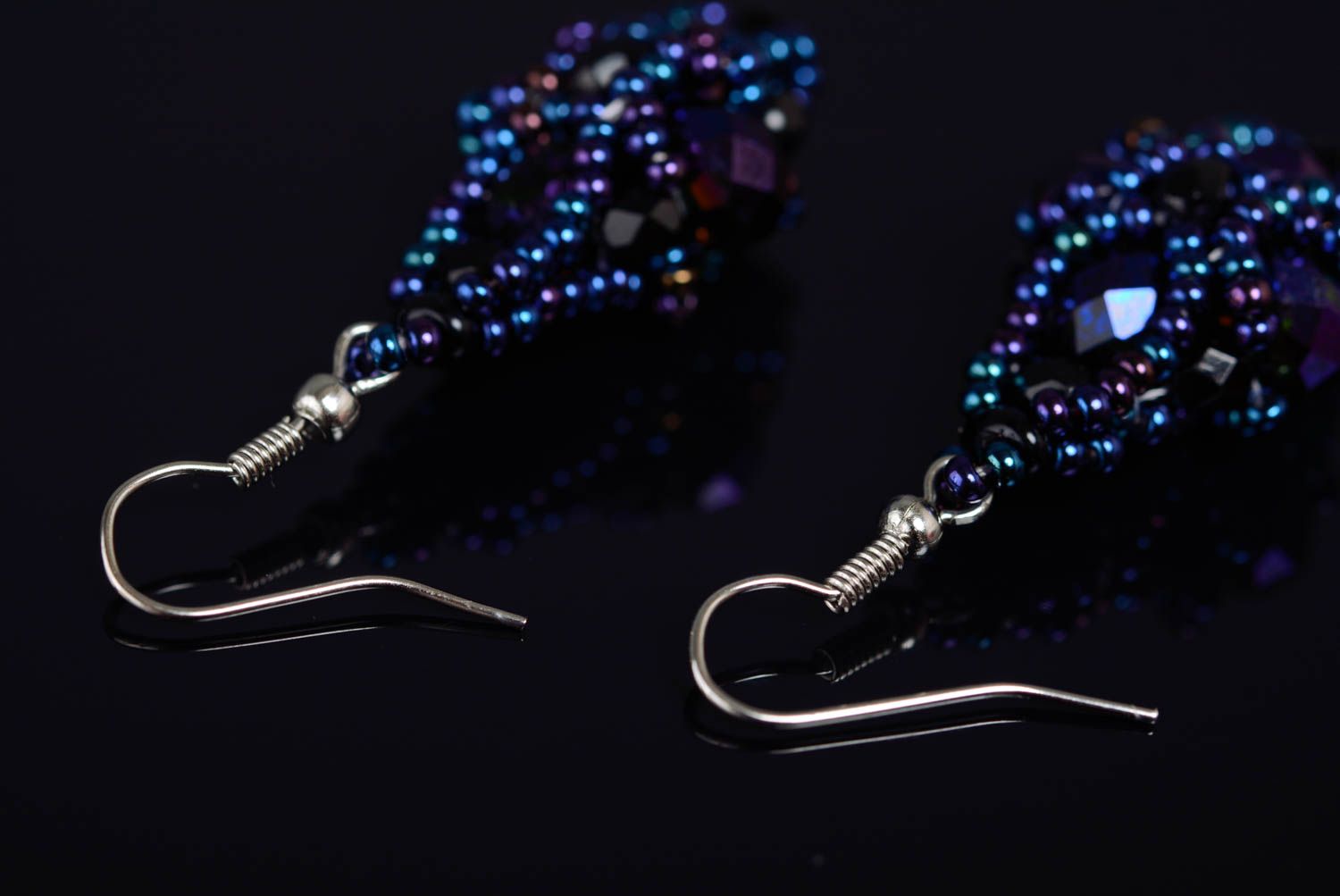 Handgemachte Ohrringe aus Glasperlen zu Abendkleid in Dunkelblau für Damen foto 5