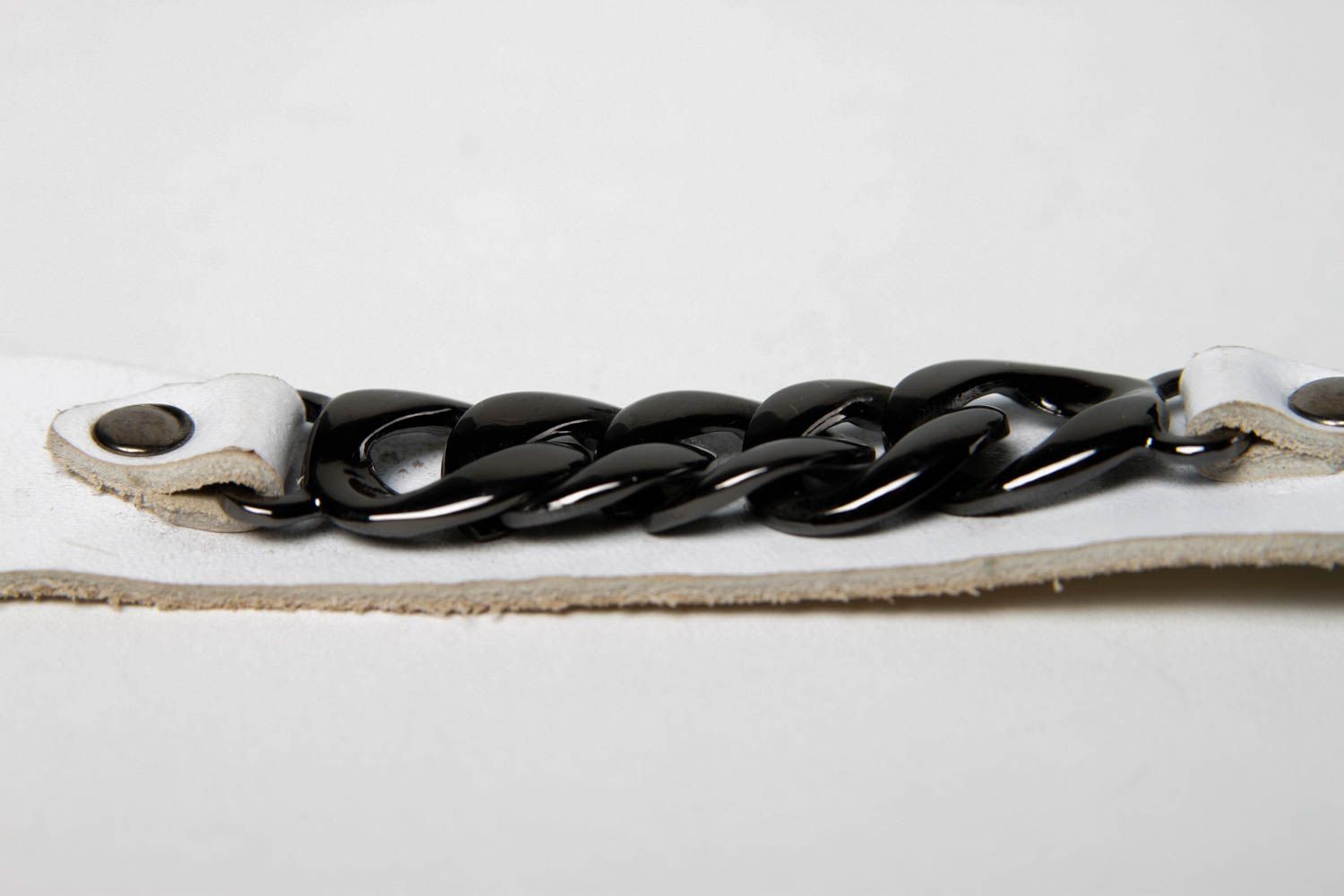 Bracelet cuir naturel Bracelet fait main blanc chaîne en métal Cadeau original photo 4