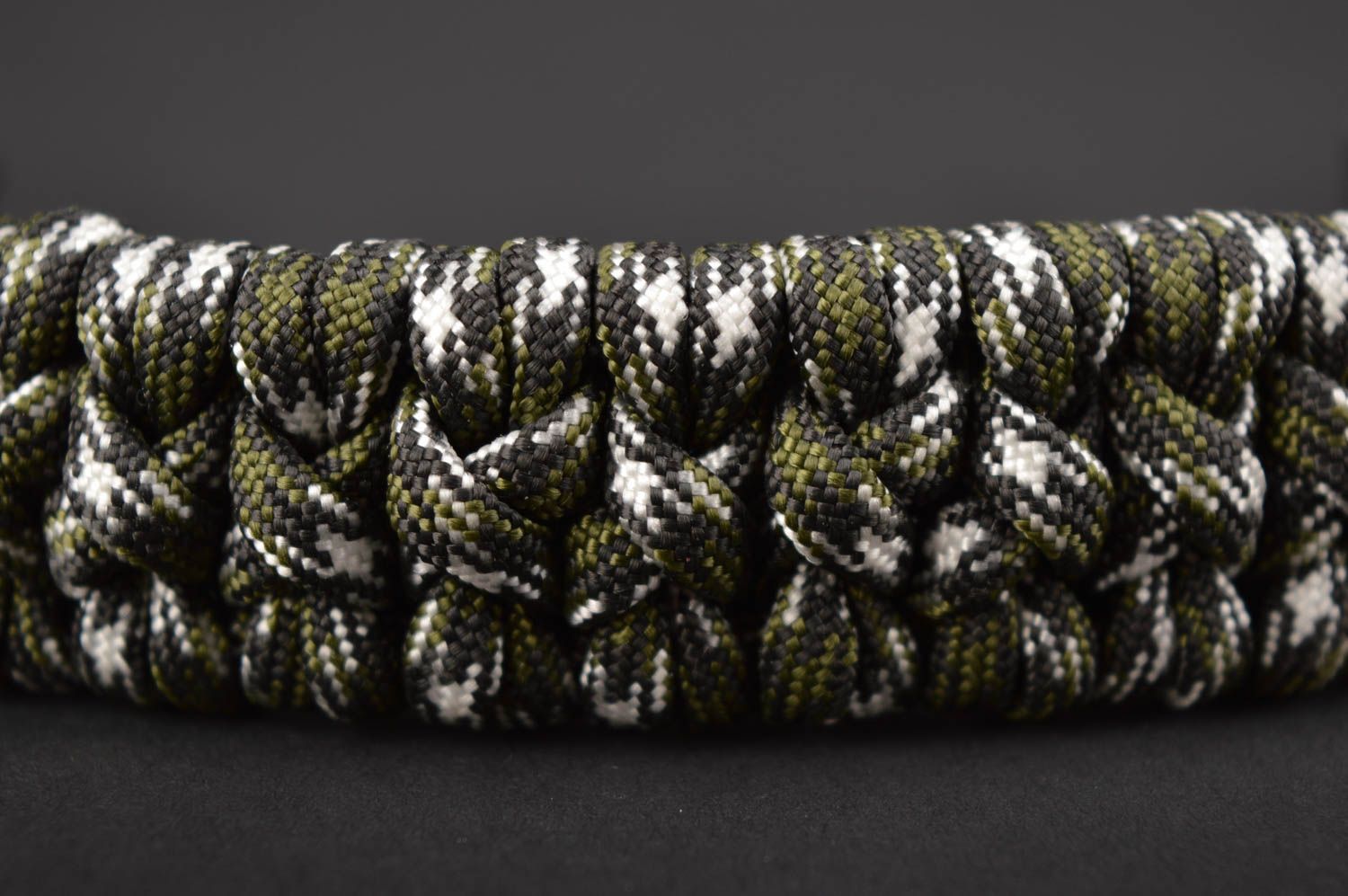 Браслет паракорд ручной работы плетеный браслет из паракорда браслет на руку фото 3