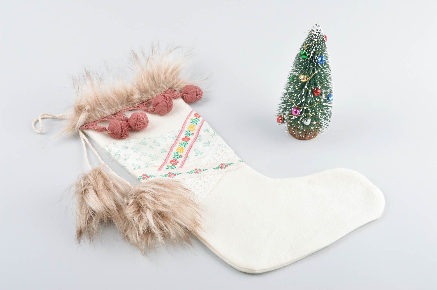 Chaussette Noël faite main Déco Noël laine boutons Déco à suspendre design photo 2