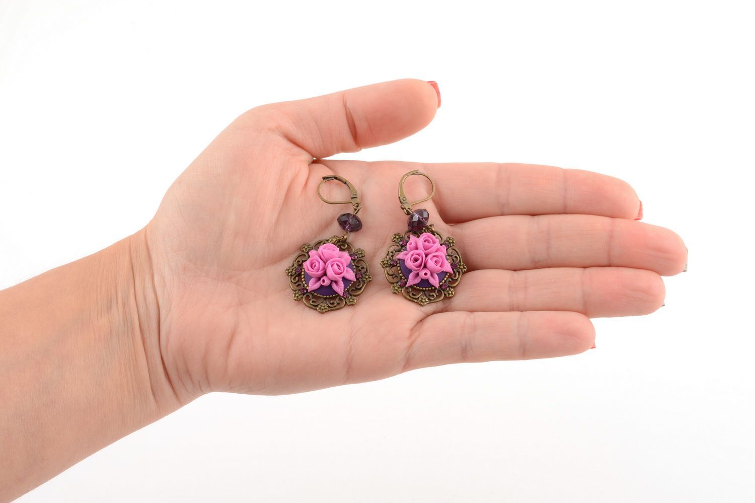 Boucles d'oreilles pendantes avec fleurs roses en pâte polymère faites main photo 5