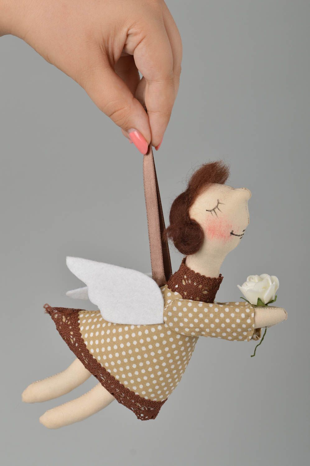 Мягкая игрушка ангел ручной работы интерьерная игрушка декоративная подвеска фото 3