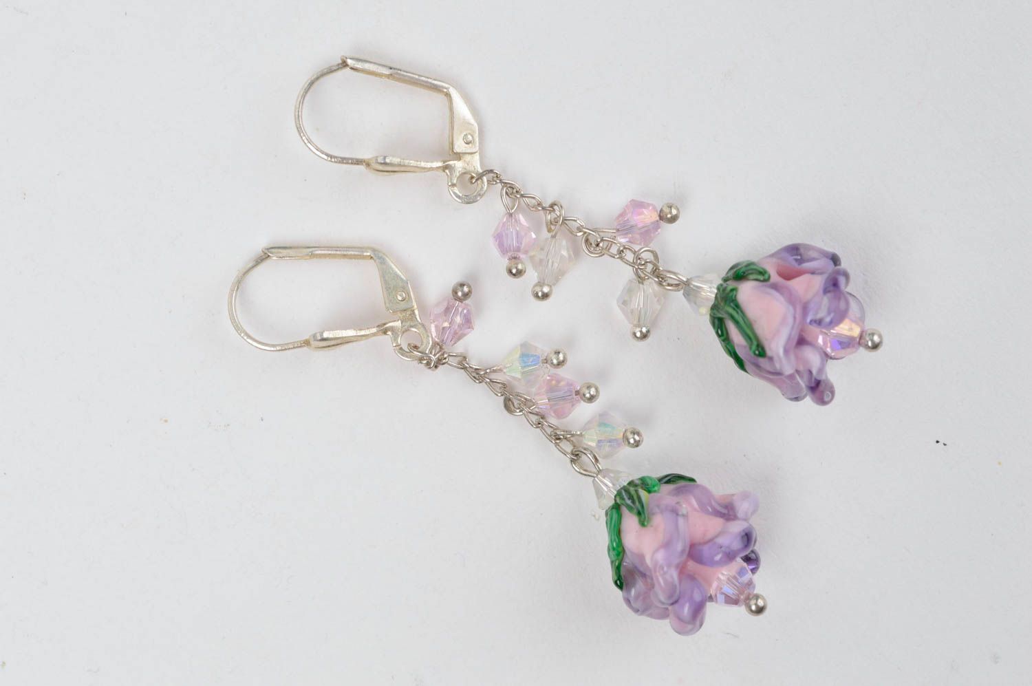 Boucles d'oreilles pendantes Bijou fait main verre Cadeau femme Fleurs violettes photo 2