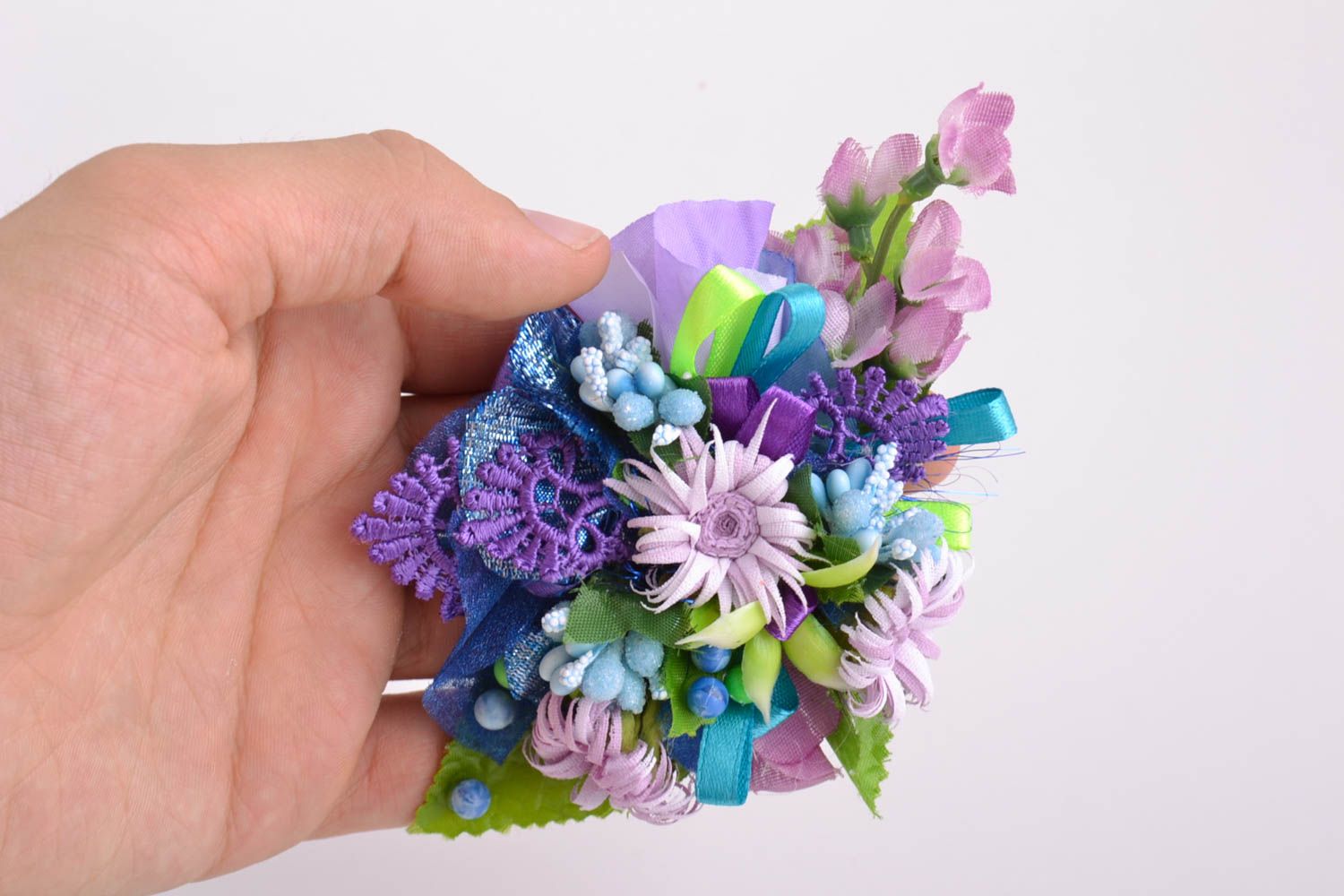 Искусственные цветы для аксессуара своими руками заготовка для создания заколки фото 2