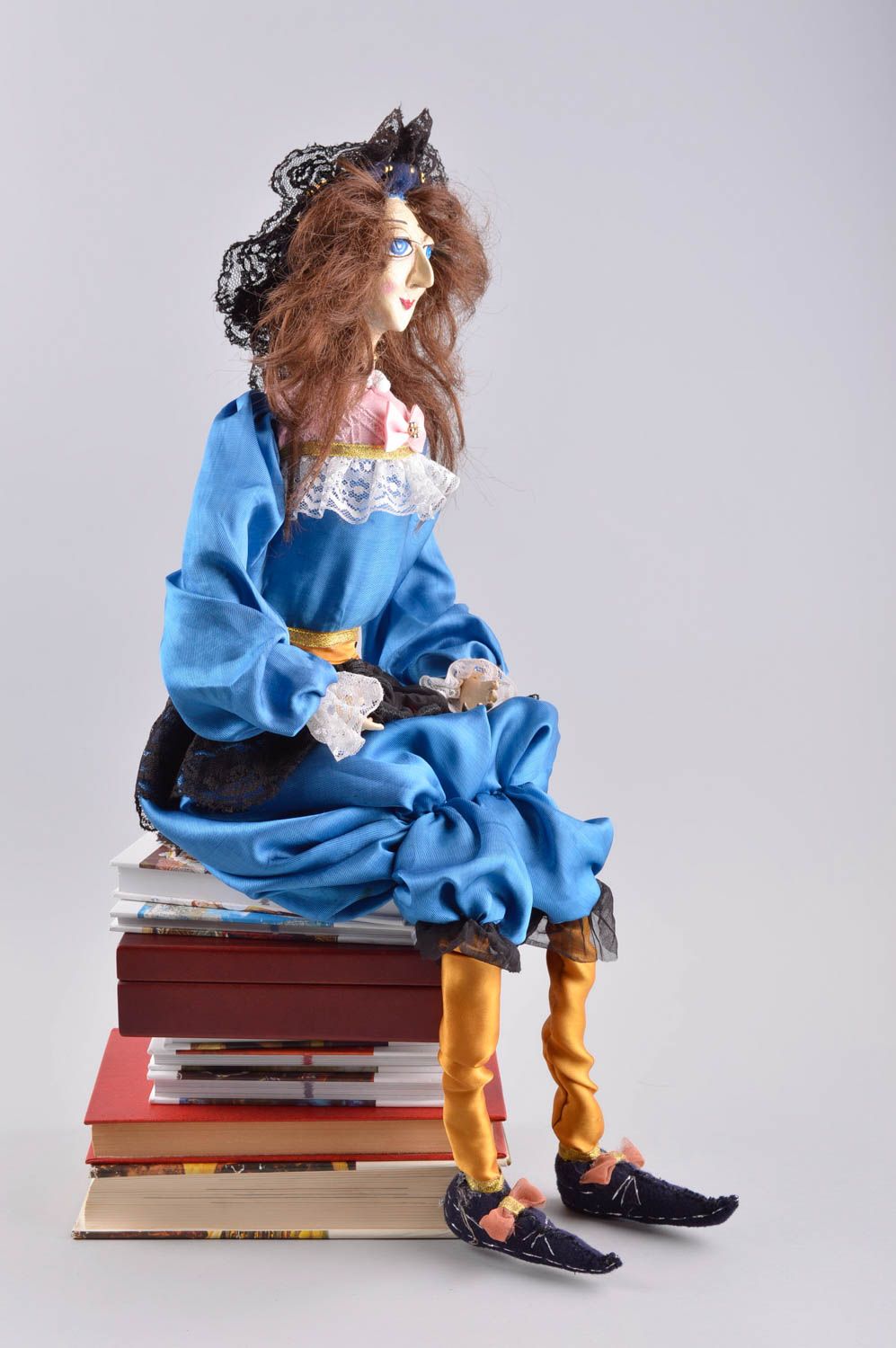 Poupée fille en bleu faite main Déco maison céramique Cadeau original Marcelline photo 3