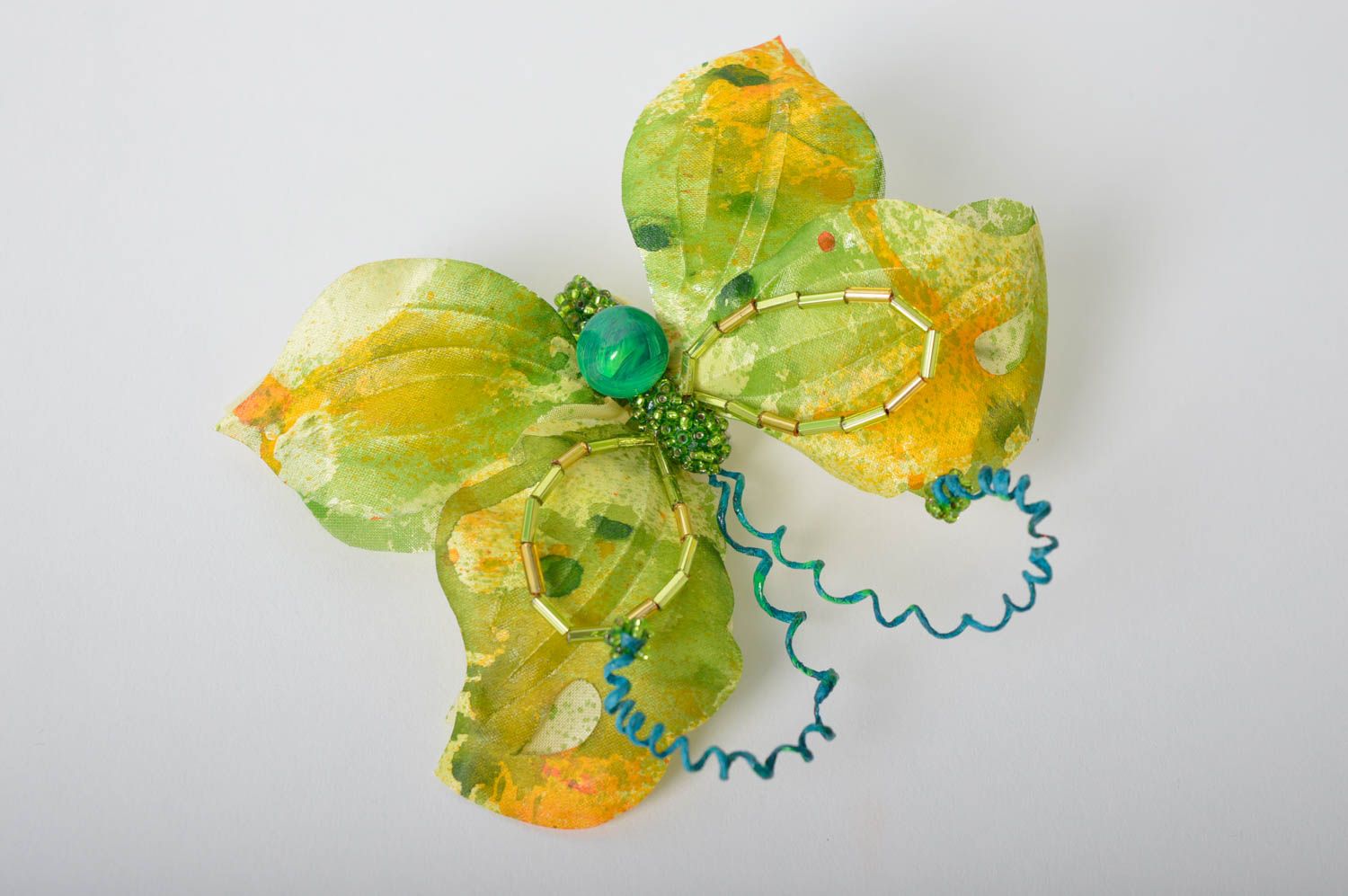 Broche fantaisie fait main Broche textile Accessoire pour femme Broche papillon photo 3