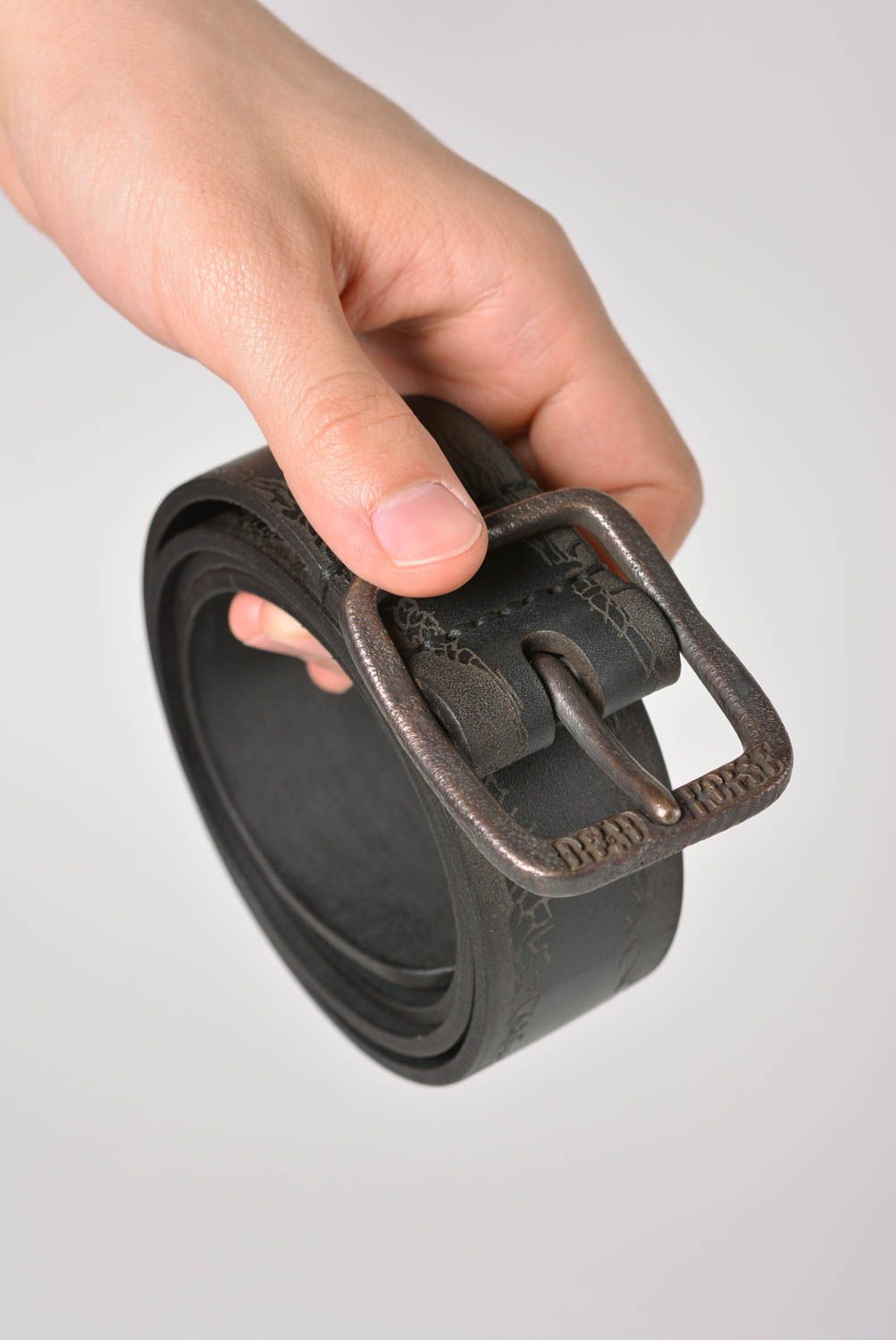 Cinturón de cuero hecho a mano estiloso ropa masculina accesorio de moda bonito foto 3
