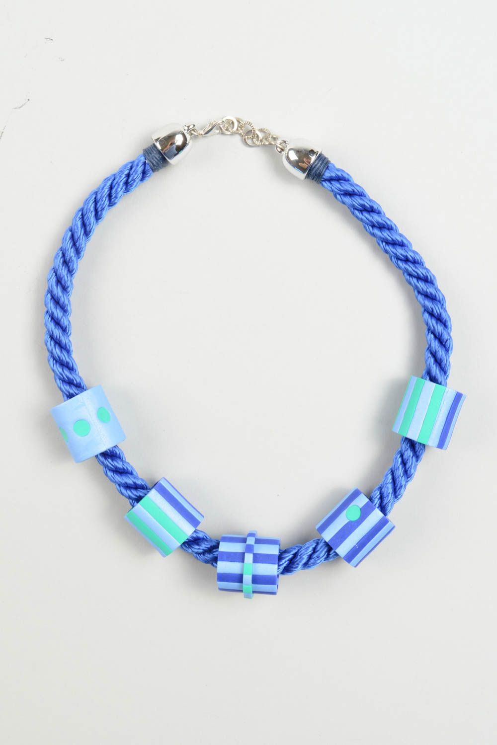 Collar original elegante de color azul bisutería artesanal regalo para mujer foto 2
