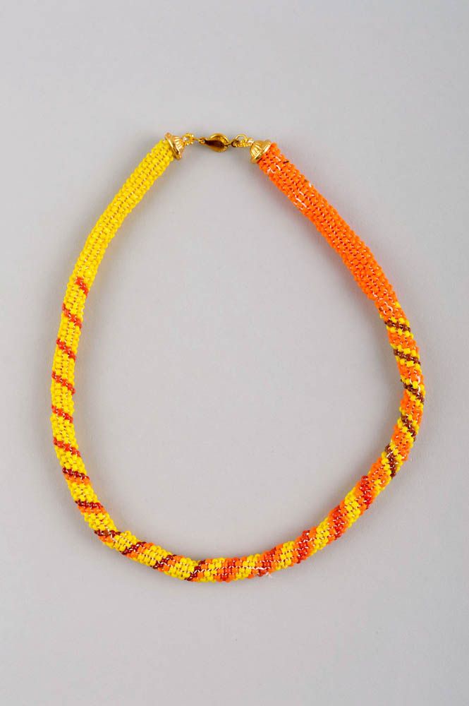 Collier mode Bijou fait main orange-jaune en perles de rocaille Cadeau femme photo 2
